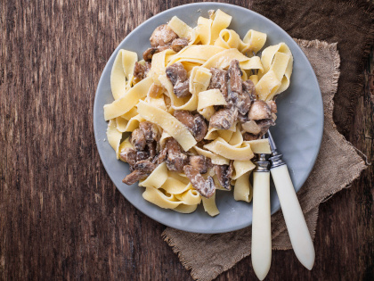 Tagliatelle s žampiony a pistáciemi
