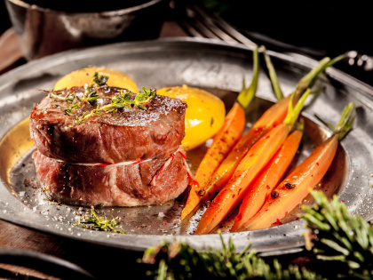 Jelení steak na smetanové omáčce