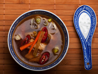 Kuřecí polévka s tofu