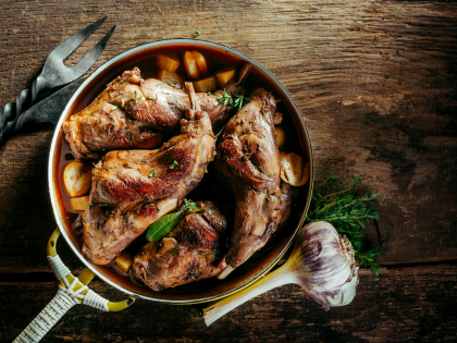 Pečená králičí stehna